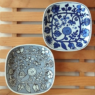 ハサミ(HASAMI)の和山 フラワーパレード 正角皿 2枚セット 新品 かわいい 波佐見焼 人気(食器)