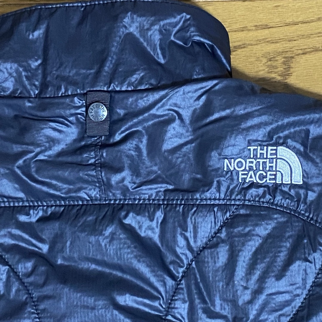 THE NORTH FACE(ザノースフェイス)のノースフェイス　中綿ジャケット　アウター　ダウン　ブラック色　レディースM レディースのジャケット/アウター(ダウンジャケット)の商品写真