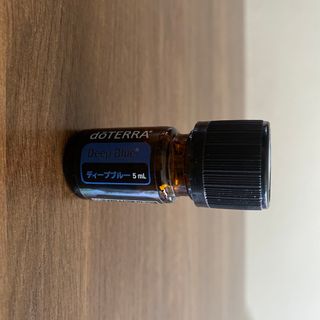 ドテラ(doTERRA)のディープブルー(エッセンシャルオイル（精油）)