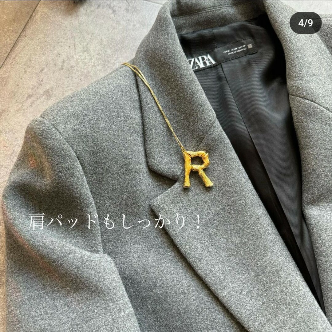 ZARA(ザラ)のZARA　ショルダーパッド ストレートブレザー　XSサイズ　グレー レディースのジャケット/アウター(テーラードジャケット)の商品写真