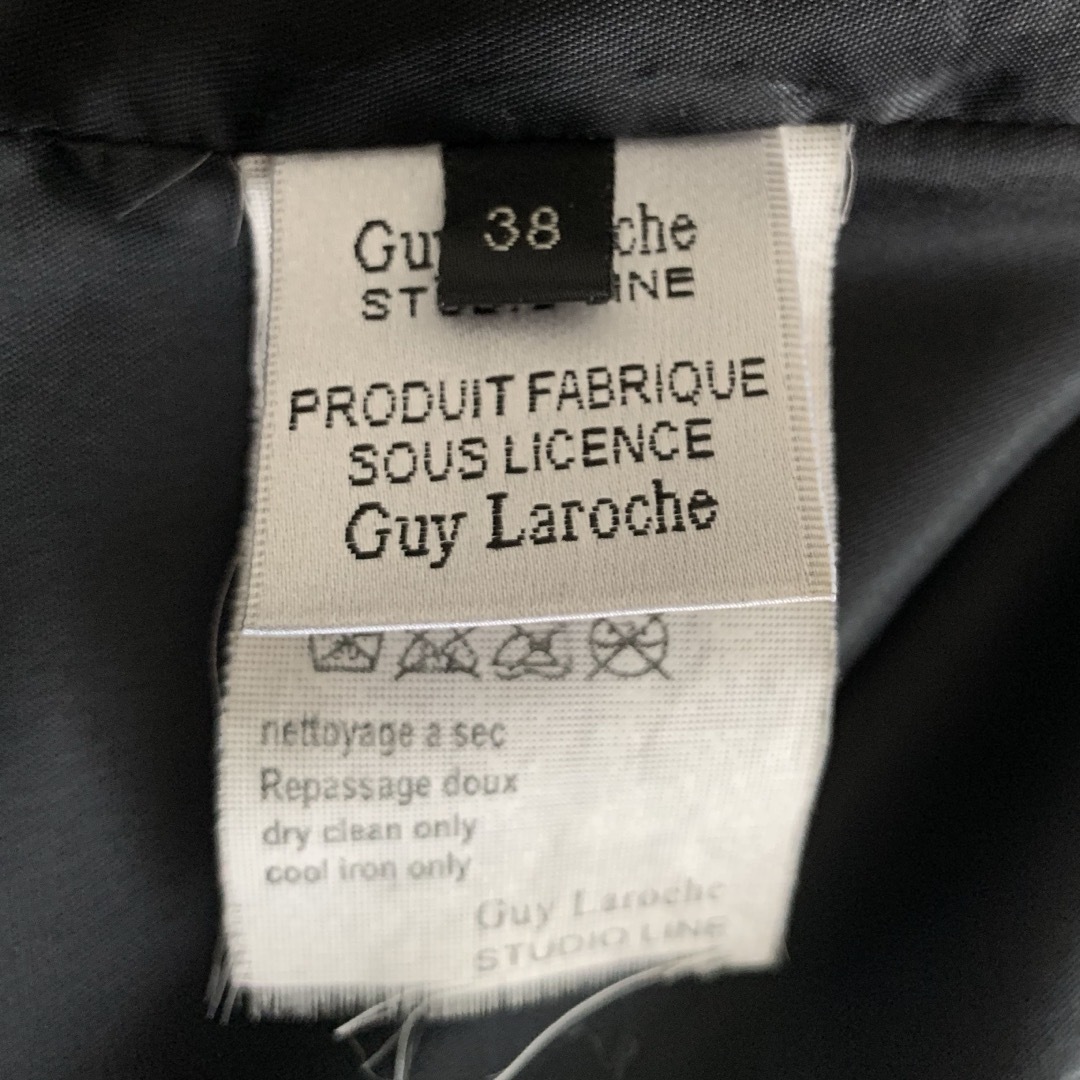 Guy Laroche(ギラロッシュ)の美品　Guy Laroche レザーコート　黒 レディースのジャケット/アウター(ムートンコート)の商品写真