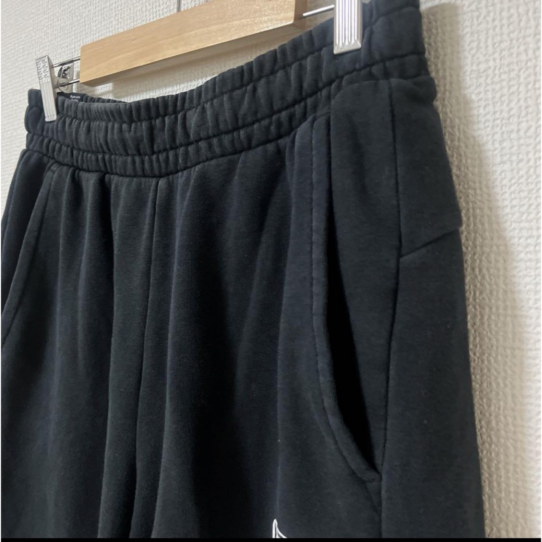 PUMA(プーマ)の【988】PUMA スウェットハーフパンツ　BLACK  M メンズのパンツ(ショートパンツ)の商品写真