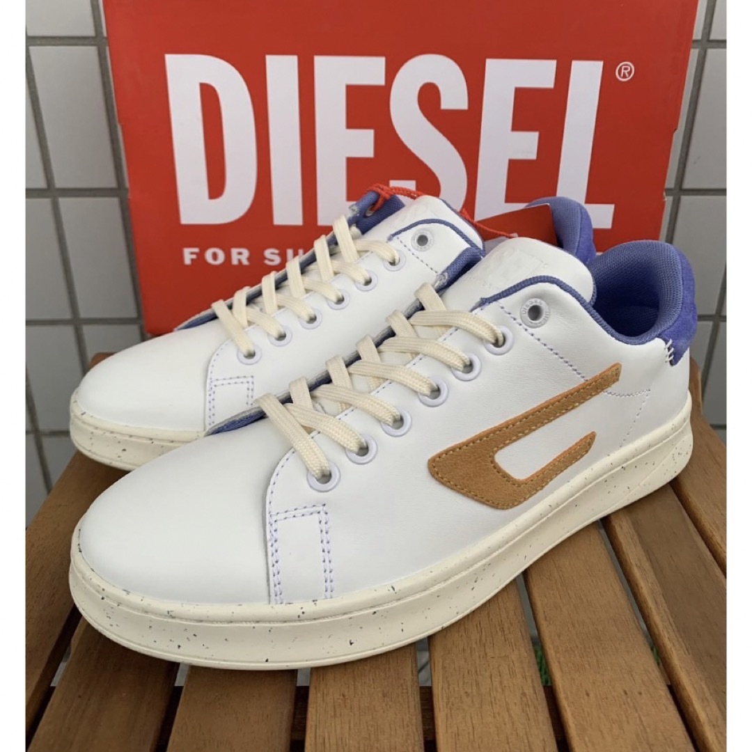 DIESEL(ディーゼル)の新品未使用タグ付き　スニーカー　ディーゼル DIESEL シューズ メンズの靴/シューズ(スニーカー)の商品写真
