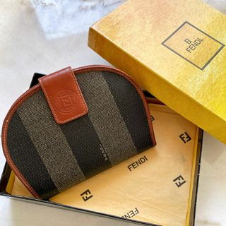 フェンディ(FENDI)のFENDI フェンディ ペカン ハーフムーン PVCレザー 折り財布 箱付き(財布)