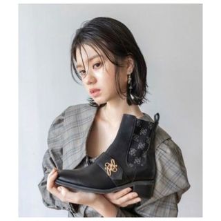 ランダ(RANDA)のランダ RANDA モノグラムサイドゴアショートブーツ （BLACK） (ブーツ)