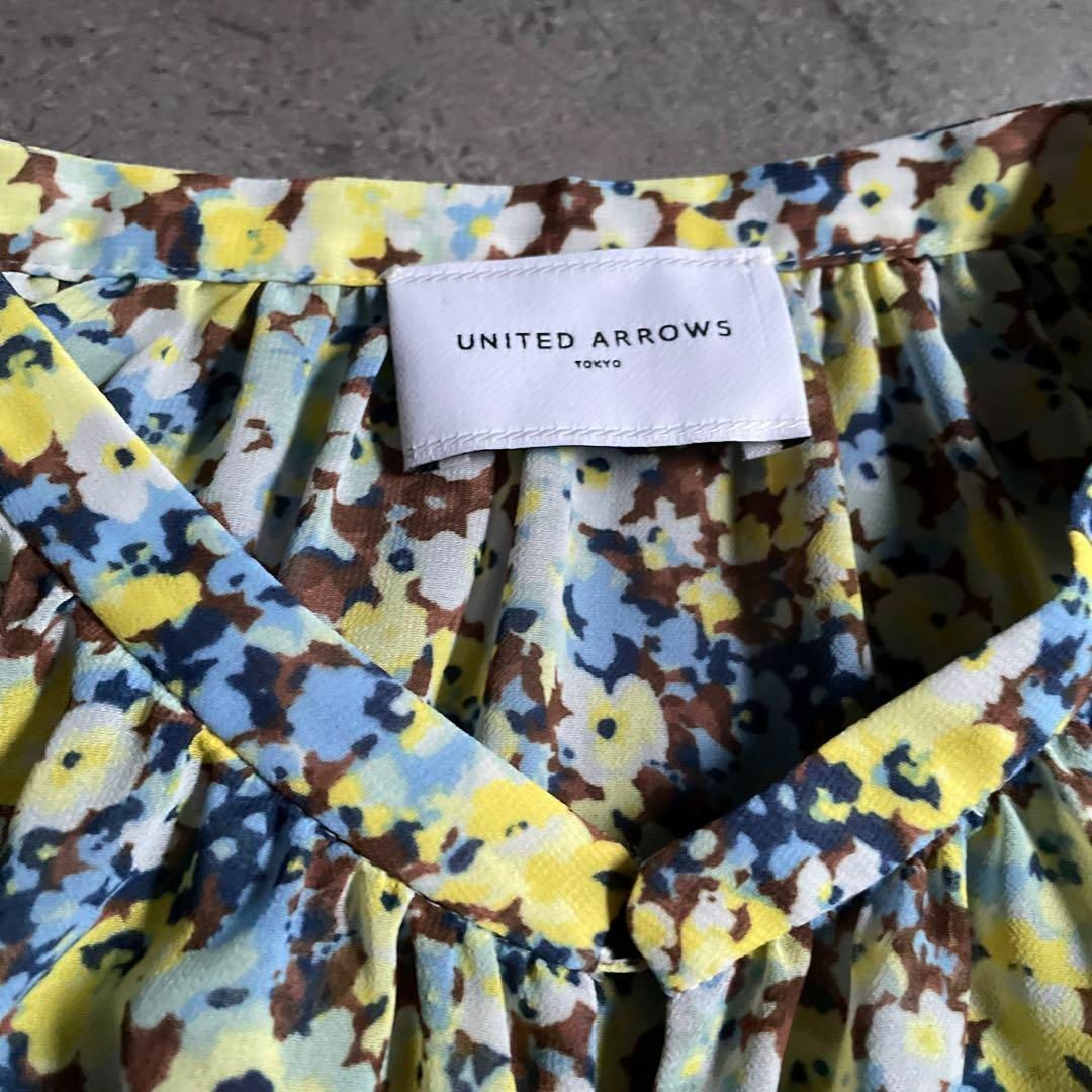 UNITED ARROWS(ユナイテッドアローズ)のUNITED ARROWS ユナイテッドアローズ 花柄 ブラウス シャツ レディースのトップス(シャツ/ブラウス(長袖/七分))の商品写真