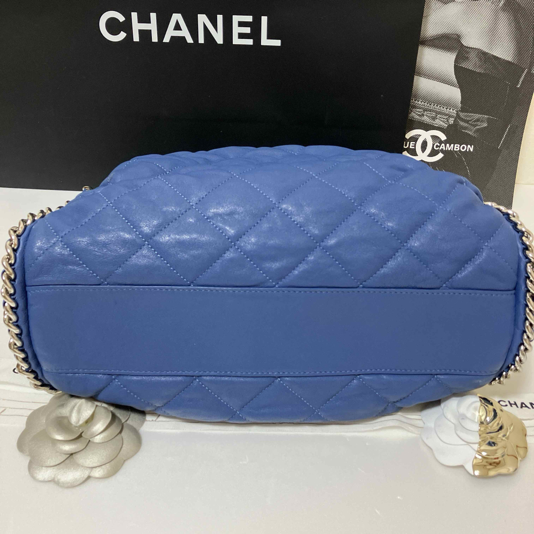 CHANEL(シャネル)の専用♡超美品★シャネル   チェーンアラウンド ショルダー バッグ 正規品 レディースのバッグ(ショルダーバッグ)の商品写真