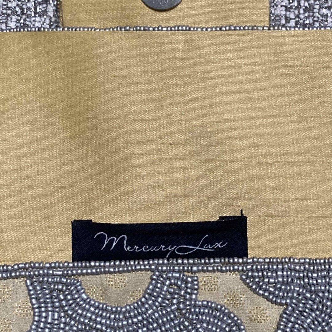 MERCURYDUO(マーキュリーデュオ)のマーキュリーリュクス クラッチバッグ ビーズ ビジュー 刺繍 [新品未使用] レディースのバッグ(クラッチバッグ)の商品写真