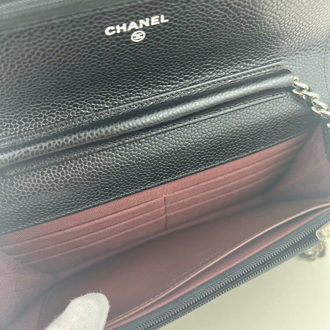 CHANEL(シャネル)の新品 CHANEL シャネル マトラッセ ブラック チェーンウォレット 長財布 キャビアスキン レディースのバッグ(ショルダーバッグ)の商品写真