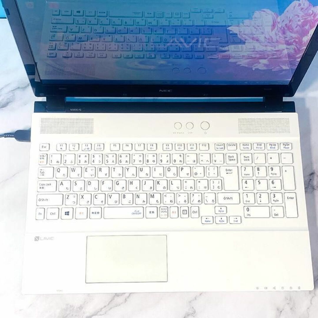 NEC(エヌイーシー)の快速良品✨第7世代！Core i7✨16GB✨SSD512✨白ノートパソコン スマホ/家電/カメラのPC/タブレット(ノートPC)の商品写真