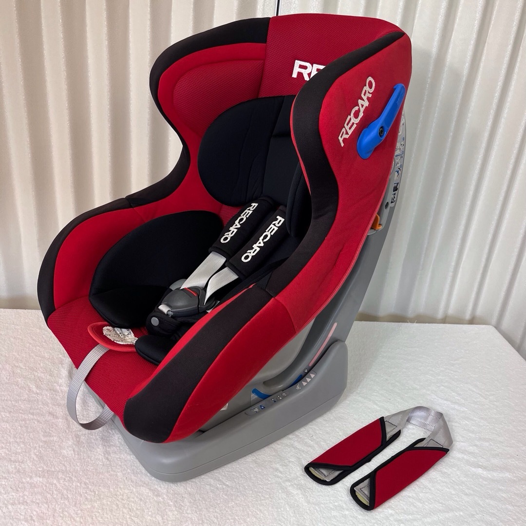 RECARO(レカロ)のクリーニング済　☆綺麗☆　新生児OK　 レカロ　スタートプラスアイ　レッド キッズ/ベビー/マタニティの外出/移動用品(自動車用チャイルドシート本体)の商品写真