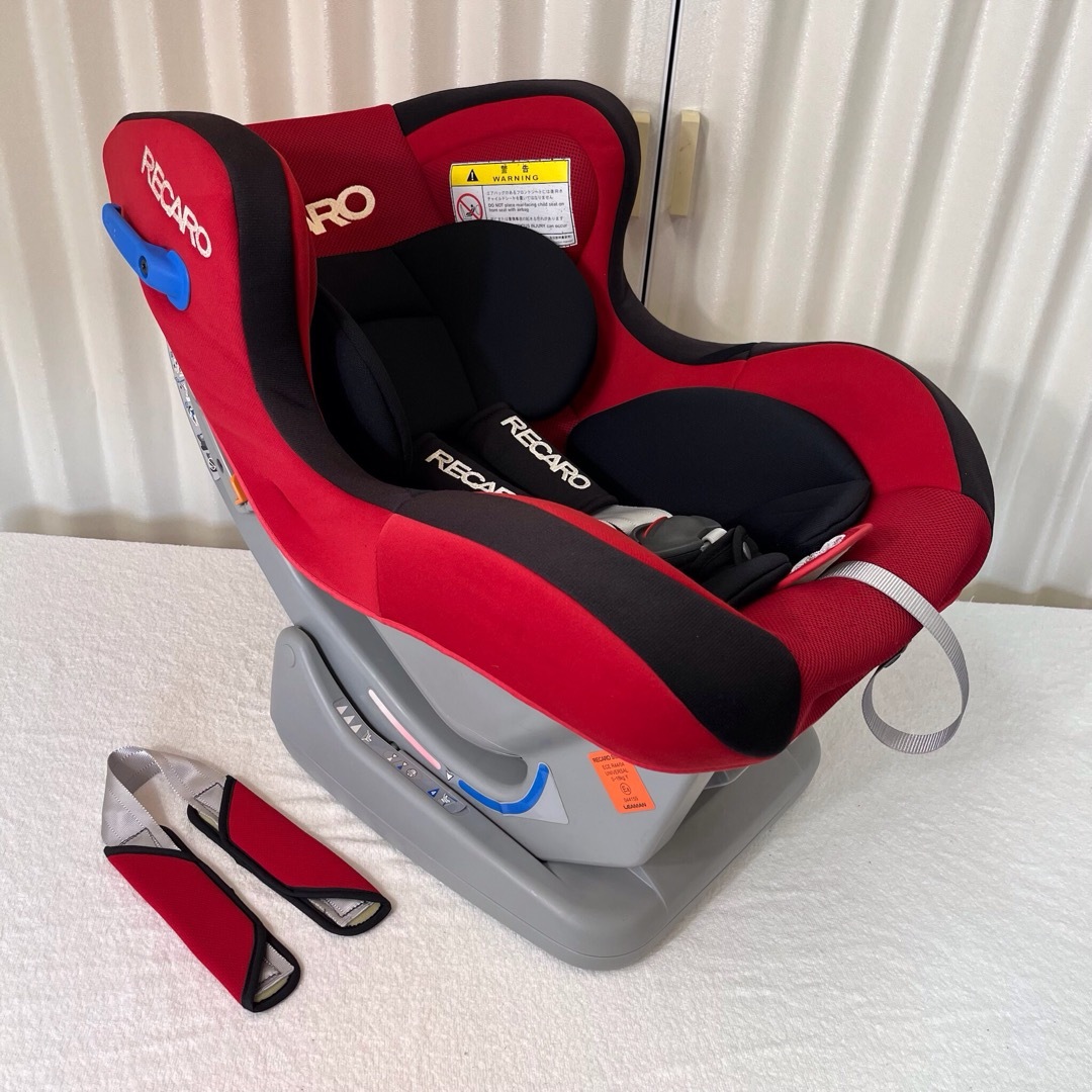 RECARO(レカロ)のクリーニング済　☆綺麗☆　新生児OK　 レカロ　スタートプラスアイ　レッド キッズ/ベビー/マタニティの外出/移動用品(自動車用チャイルドシート本体)の商品写真