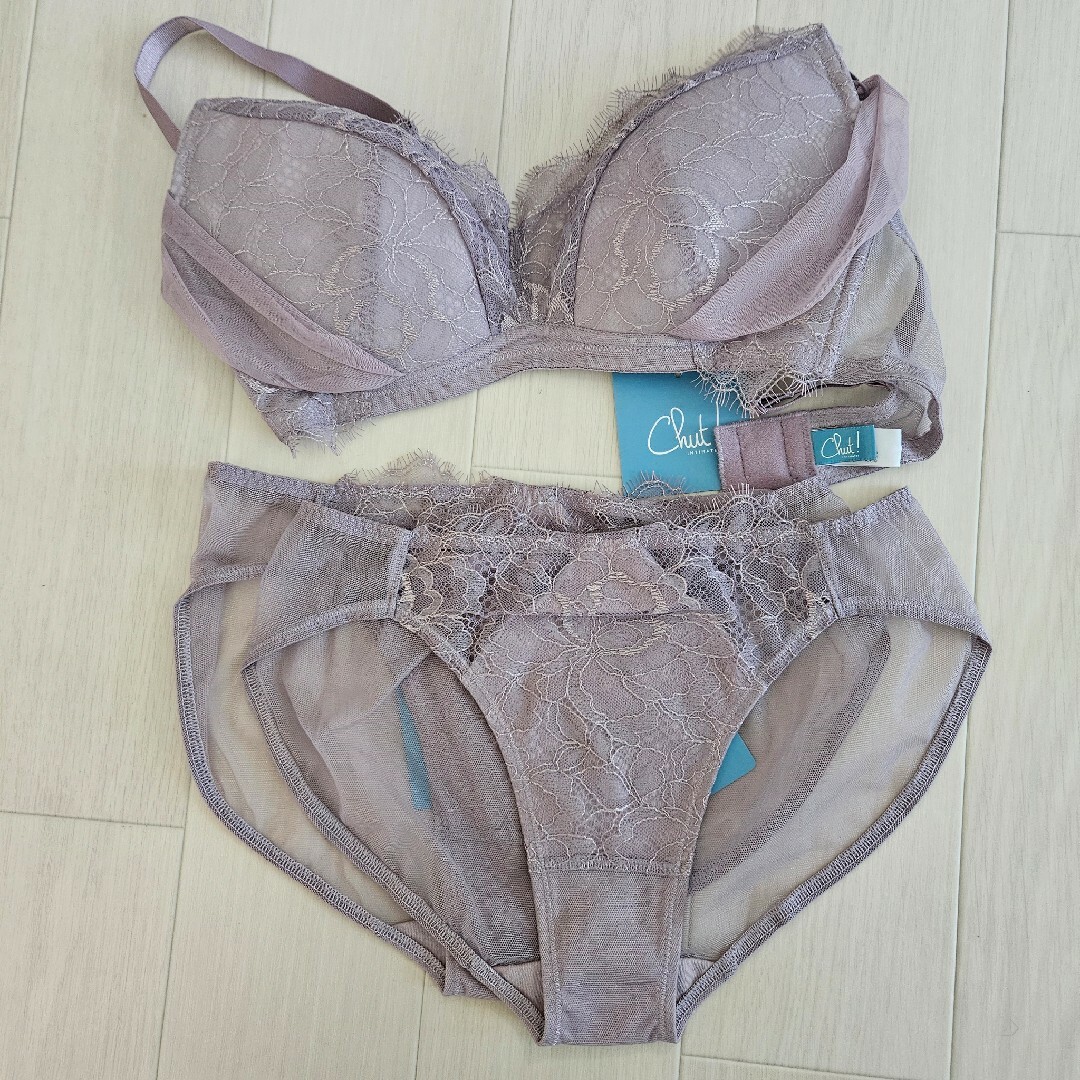 Chut! INTIMATES(シュットインティメイツ)の【３点セット】シュットインティメイツ　シアーライトブラ&ショーツ レディースの下着/アンダーウェア(ブラ&ショーツセット)の商品写真