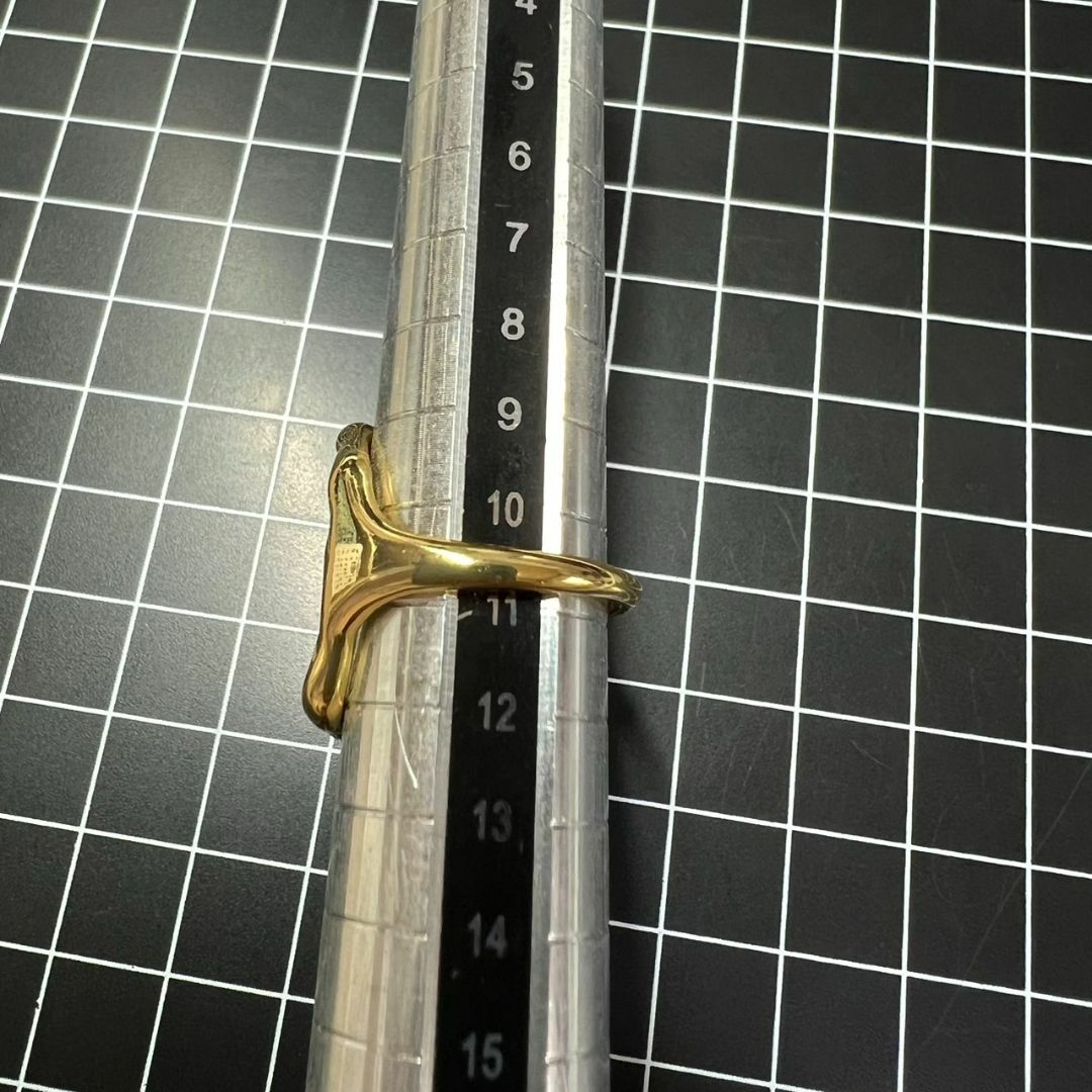 A607 匿名配送 楕円形シンプルリング ゴールド s925 フリーサイズ レディースのアクセサリー(リング(指輪))の商品写真