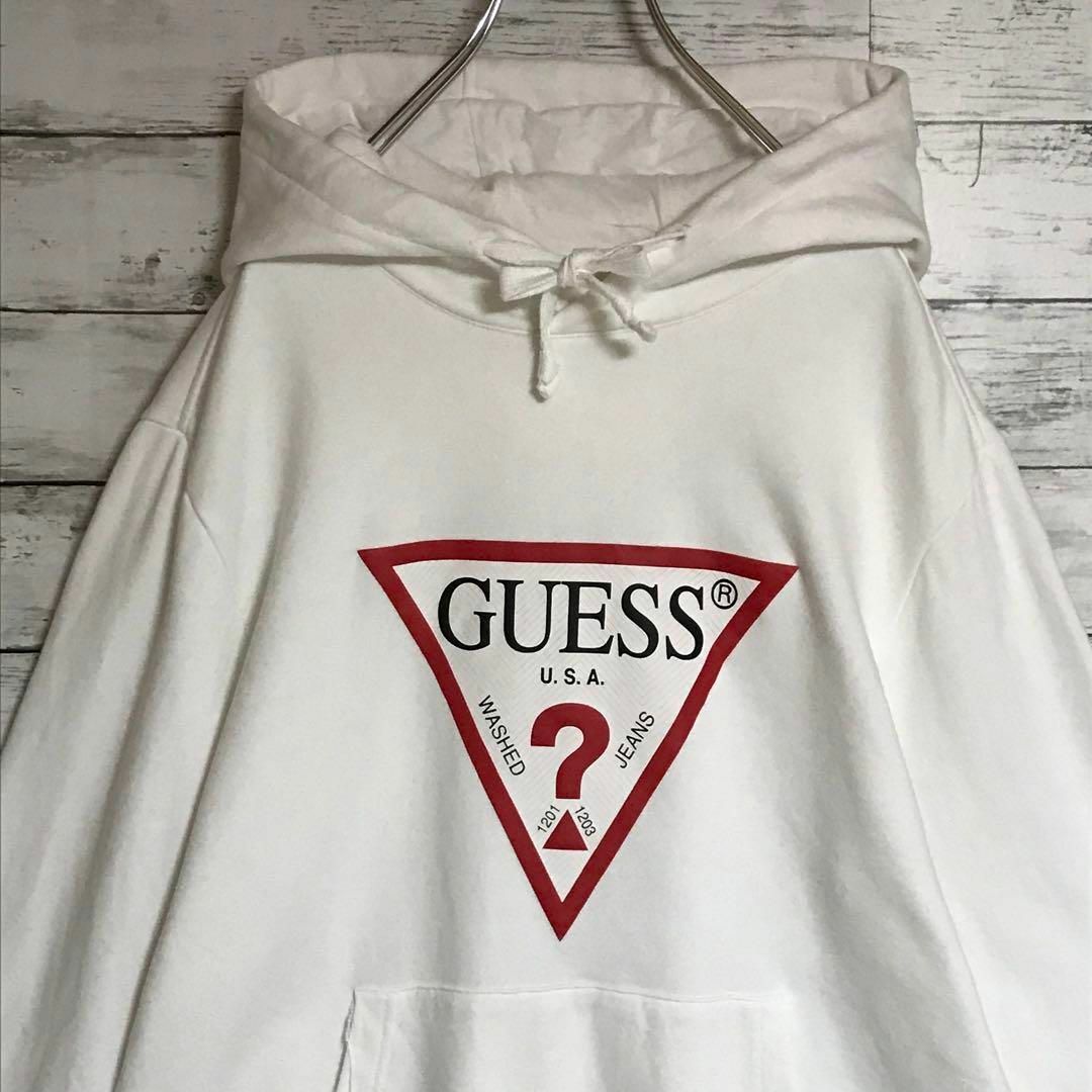 GUESS(ゲス)の【人気カラー白】ゲス　プリントロゴ入りパーカー　人気L 裏パイル　F863 メンズのトップス(パーカー)の商品写真