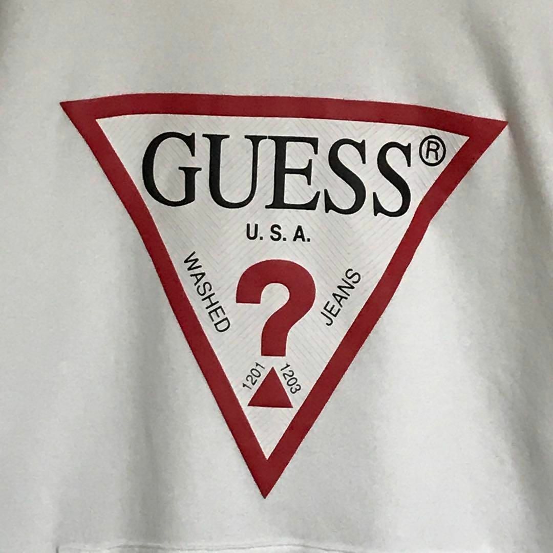 GUESS(ゲス)の【人気カラー白】ゲス　プリントロゴ入りパーカー　人気L 裏パイル　F863 メンズのトップス(パーカー)の商品写真