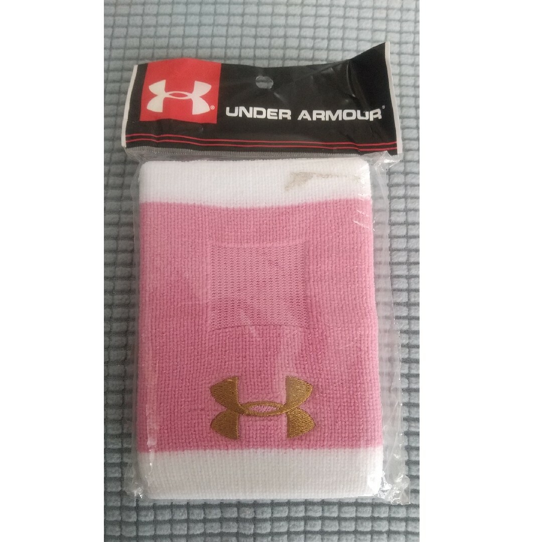 UNDER ARMOUR(アンダーアーマー)のアンダーアーマー　リストバンド　新品未開封 スポーツ/アウトドアのスポーツ/アウトドア その他(その他)の商品写真