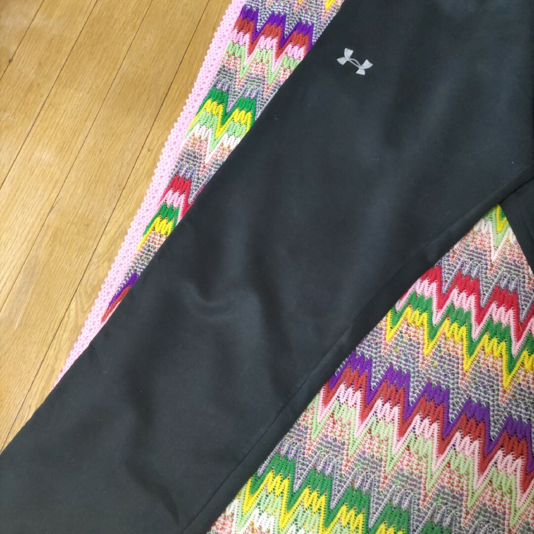 UNDER ARMOUR(アンダーアーマー)のUNDER ARMOUR　スエットパンツ　黒　冬用　メンズM-L　レディースLL スポーツ/アウトドアのトレーニング/エクササイズ(トレーニング用品)の商品写真