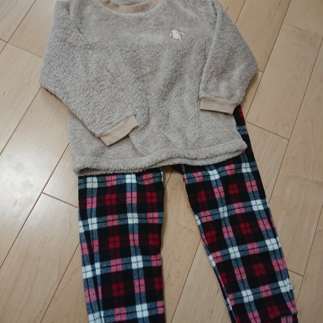 UNIQLO(ユニクロ)のユニクロ パジャマ 110 キッズ/ベビー/マタニティのキッズ服男の子用(90cm~)(パジャマ)の商品写真