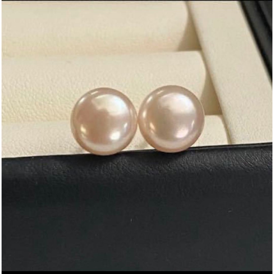 大粒　照り良く　天然淡水真珠　直結　パールピアス　本真珠　淡いピンク10mm レディースのアクセサリー(ピアス)の商品写真