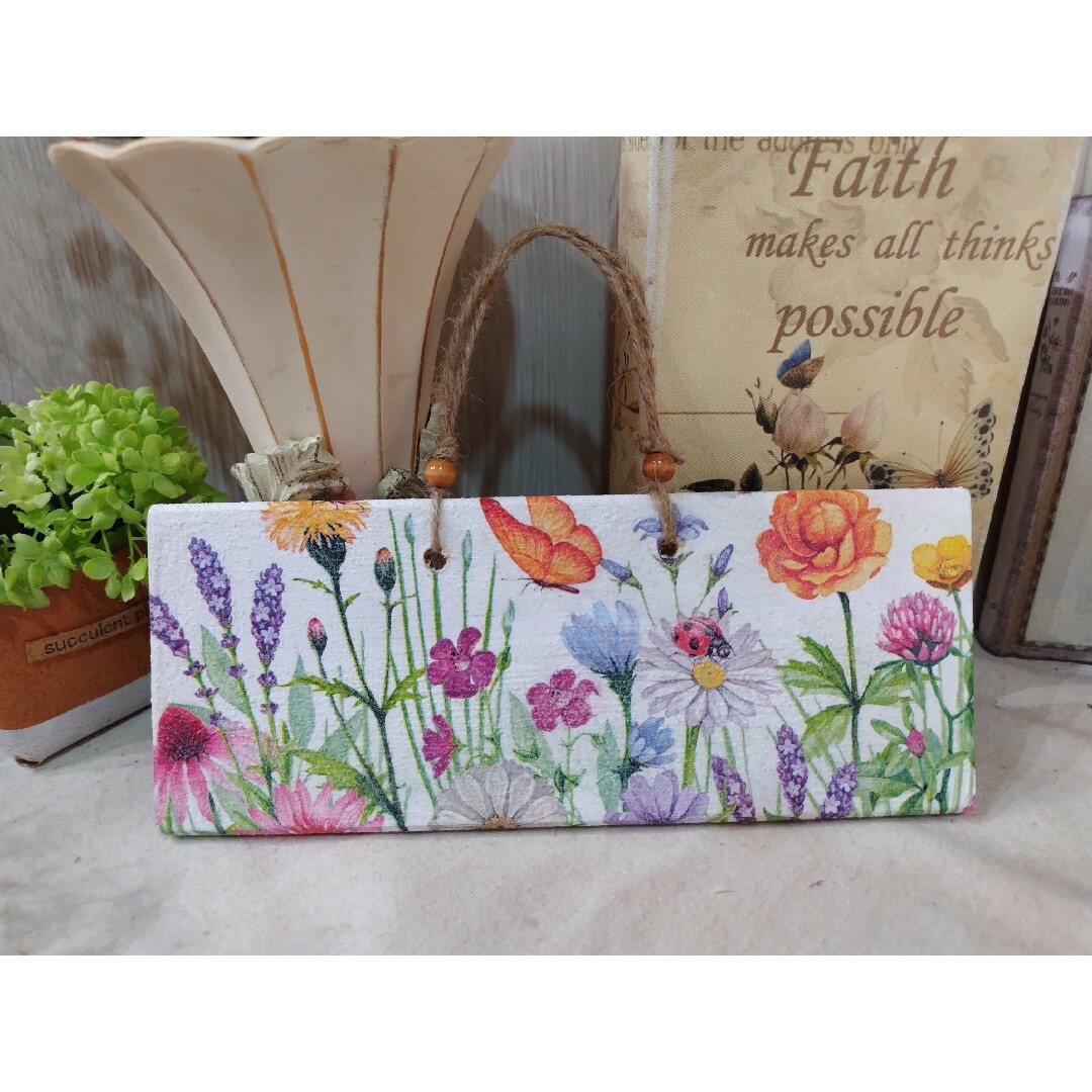ガーデンプレート　春の花畑と虫たち✕ラベンダー ハンドメイドのインテリア/家具(インテリア雑貨)の商品写真