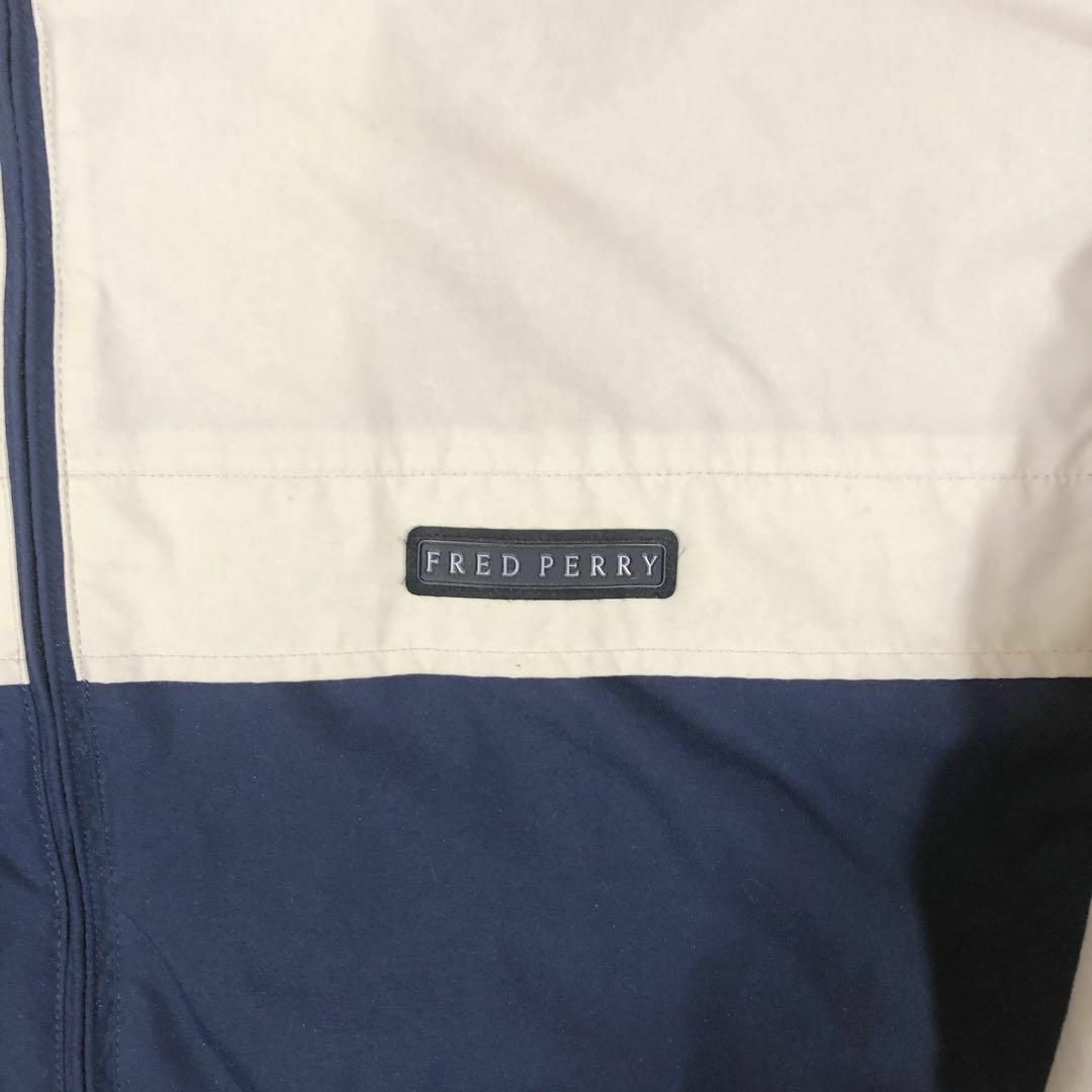 FRED PERRY(フレッドペリー)のFREDPERRY フレッドペリー　マウンテンパーカー　ジャケット　Lサイズ メンズのジャケット/アウター(マウンテンパーカー)の商品写真