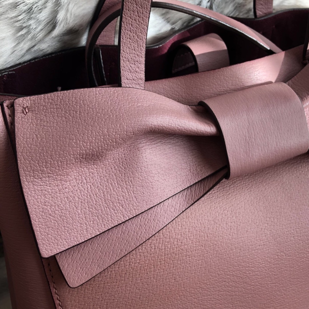 kate spade new york(ケイトスペードニューヨーク)の【used】バッグ　ピンク　リボン　ハンドバッグ　ショルダーバッグ　ブランド　２ レディースのバッグ(ショルダーバッグ)の商品写真