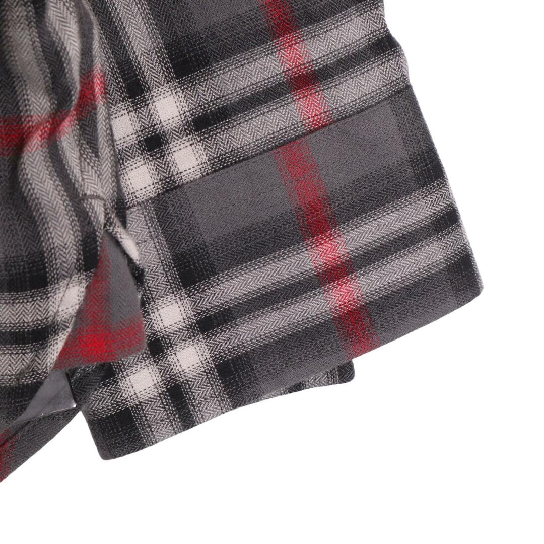 BURBERRY(バーバリー)のバーバリー ｸﾞﾚｰ×赤 8057292 ﾌﾞﾗｰﾁｪｯｸ長袖ｼｬﾂ S メンズのトップス(その他)の商品写真