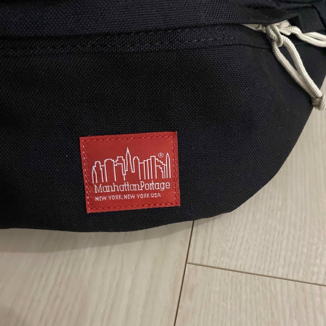 Manhattan Portage(マンハッタンポーテージ)のマンハッタンポーテージスヌーピーコラボ限定ウエストポーチ レディースのバッグ(ボディバッグ/ウエストポーチ)の商品写真