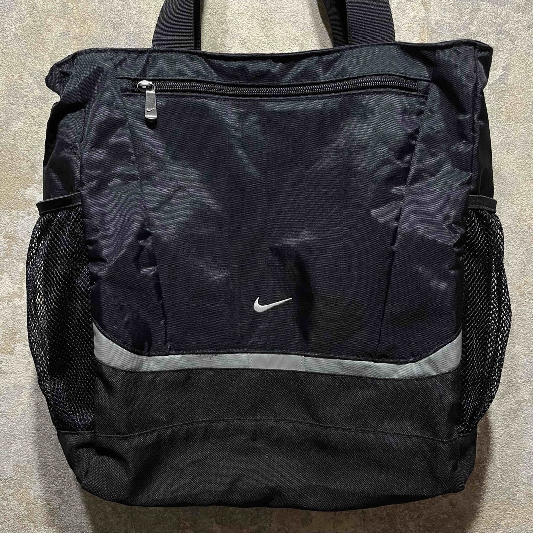 NIKE - NIKE ナイキ ナイロン トートバッグの通販 by 512 NIKE - NIKE ナイキ ナイロン トートバッグの通販 by 512