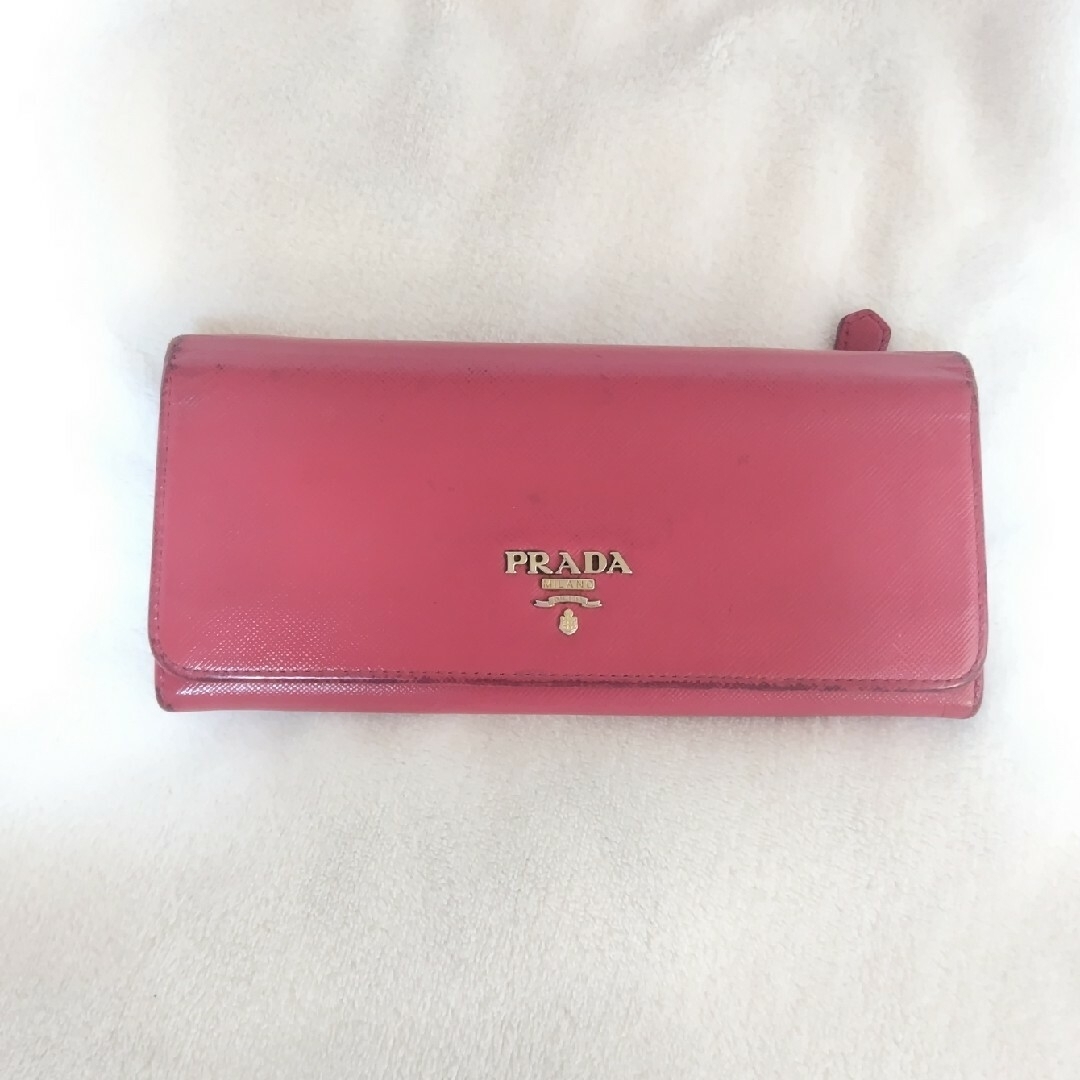 PRADA(プラダ)のPRADA プラダ　長財布　レッド　赤　ボルドー レディースのファッション小物(財布)の商品写真