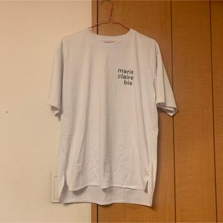 マリクレールビス(marie claire bis)のmarie claire bis ブランド ロゴ ワンポイント デザインプリント(Tシャツ(半袖/袖なし))