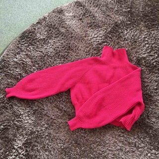 スナイデル(SNIDEL)のsnidel 蛍光ピンクの可愛いボリューム袖ニット(ニット/セーター)