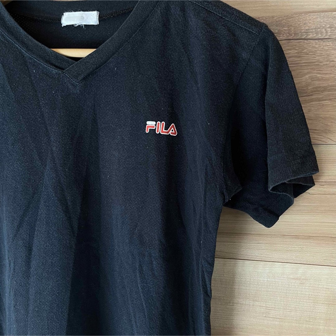 FILA(フィラ)のFILA VネックTシャツ　160 キッズ/ベビー/マタニティのキッズ服男の子用(90cm~)(Tシャツ/カットソー)の商品写真