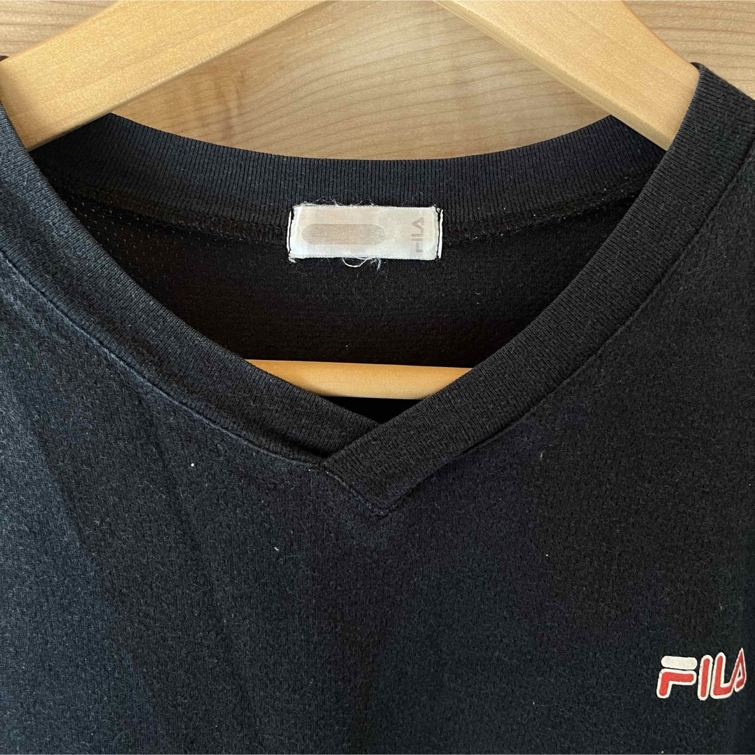 FILA(フィラ)のFILA VネックTシャツ　160 キッズ/ベビー/マタニティのキッズ服男の子用(90cm~)(Tシャツ/カットソー)の商品写真