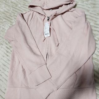 ユニクロ(UNIQLO)の専用　ジップアップパーカー(パーカー)