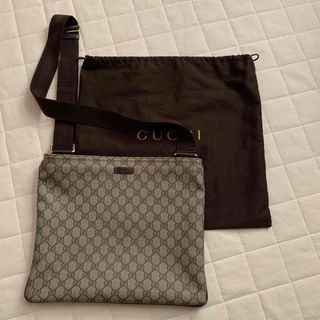 グッチ(Gucci)のGUCCI 斜めがけショルダーバッグ(ショルダーバッグ)