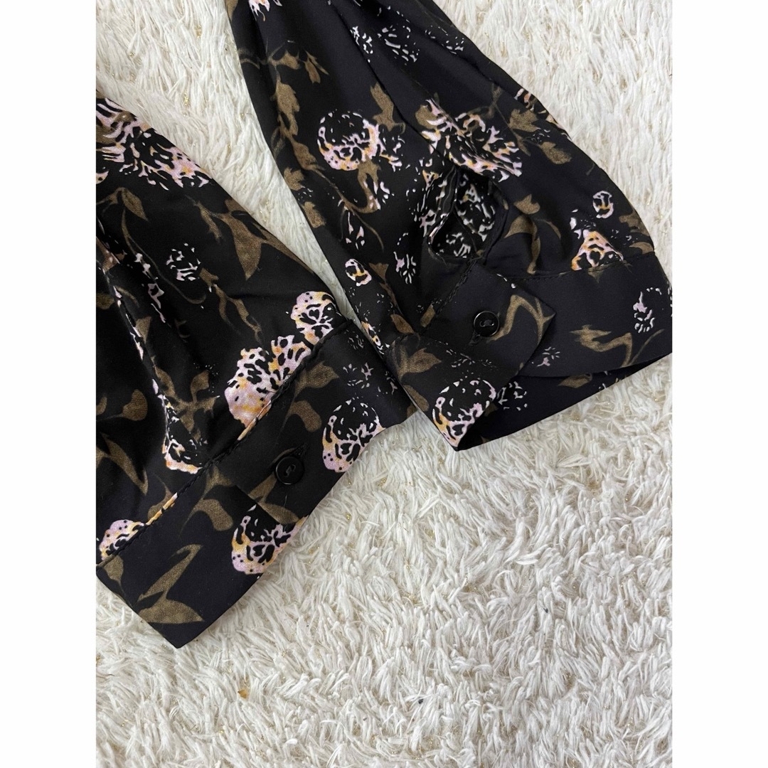 ZARA - 美品 ZARA ザラ ロングワンピース ワンピース 花柄 黒 ZARA - 美品 ZARA ザラ ロングワンピース ワンピース 花柄 黒