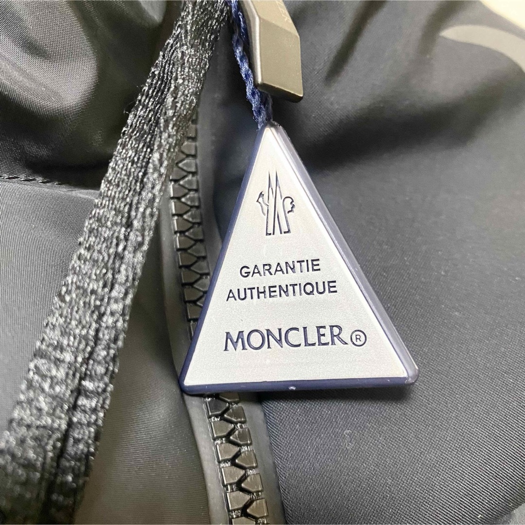 MONCLER(モンクレール)の新品未使用！送料込み★MONCLER★Nubiera ダウンベスト　ジレ メンズのジャケット/アウター(ダウンベスト)の商品写真