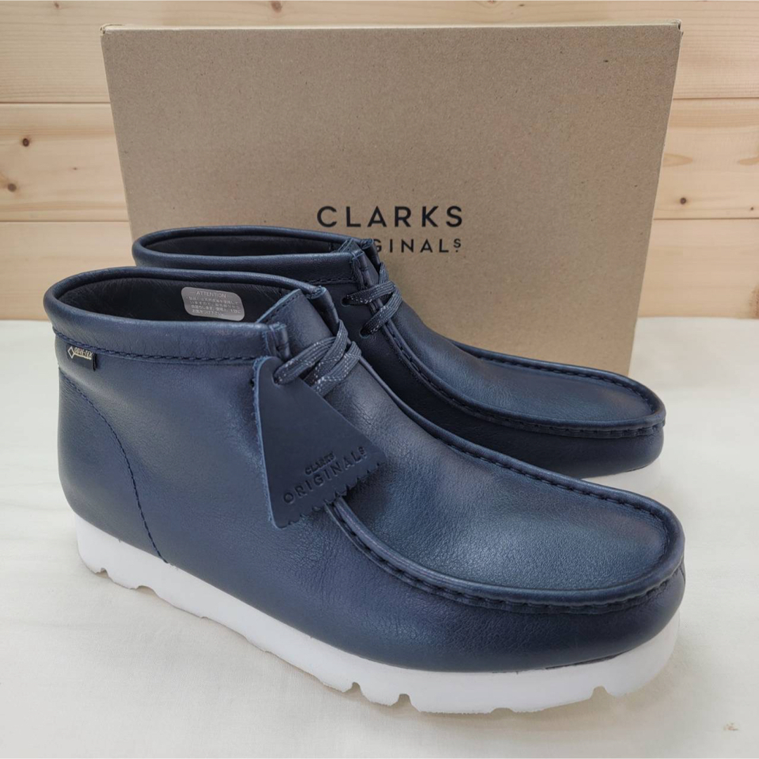 Clarks(クラークス)のクラークス ワラビーブーツ ゴアテックス ネイビー UK8 26cm メンズの靴/シューズ(ブーツ)の商品写真