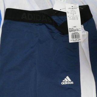 アディダス(adidas)のadidas　5分丈ボトム　Mサイズ　ジム　エクササイズ　ヨガ(レギンス/スパッツ)