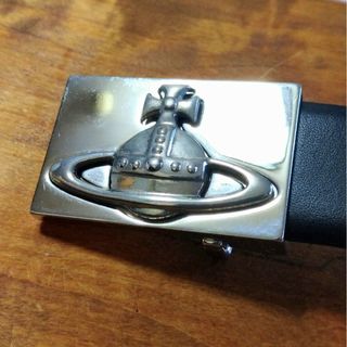 美品 Vivienne Westwood チェーンベルト 豊穣 ガンメタル 立体オーブ 美品 Vivienne Westwood チェーンベルト 豊穣 ガンメタル 立体オーブ