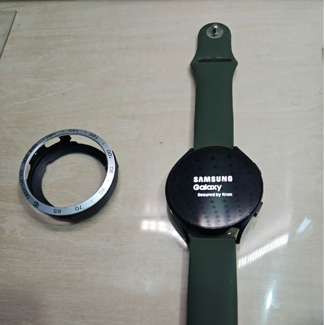 Galaxy(ギャラクシー)のGalaxy Watch5 LTE 44ミリ 黒 おまけ付き! メンズの時計(腕時計(デジタル))の商品写真