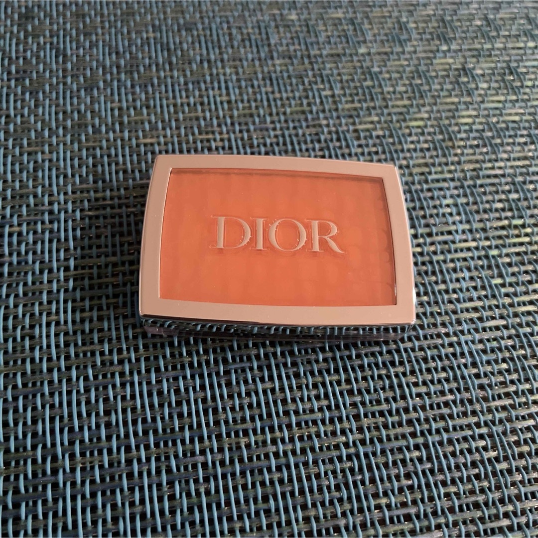 Dior(ディオール)のDIORロージーグロウ004 コスメ/美容のベースメイク/化粧品(チーク)の商品写真