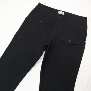 リーバイス(Levi's)のリーバイス ブラックミリタリーカーゴパンツ ストレッチストレート W28(ワークパンツ/カーゴパンツ)