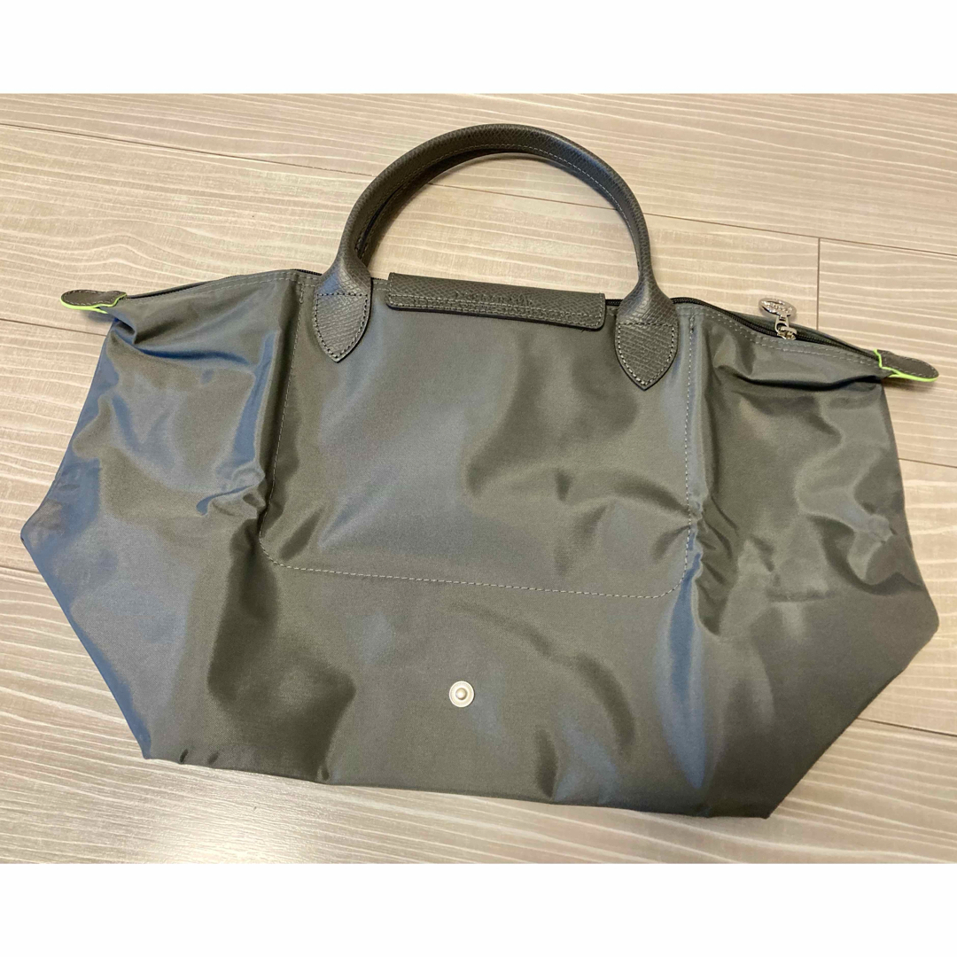 LONGCHAMP(ロンシャン)の LONGCHAMP ロンシャン ル・プリアージュ グリーン Mサイズ  レディースのバッグ(トートバッグ)の商品写真