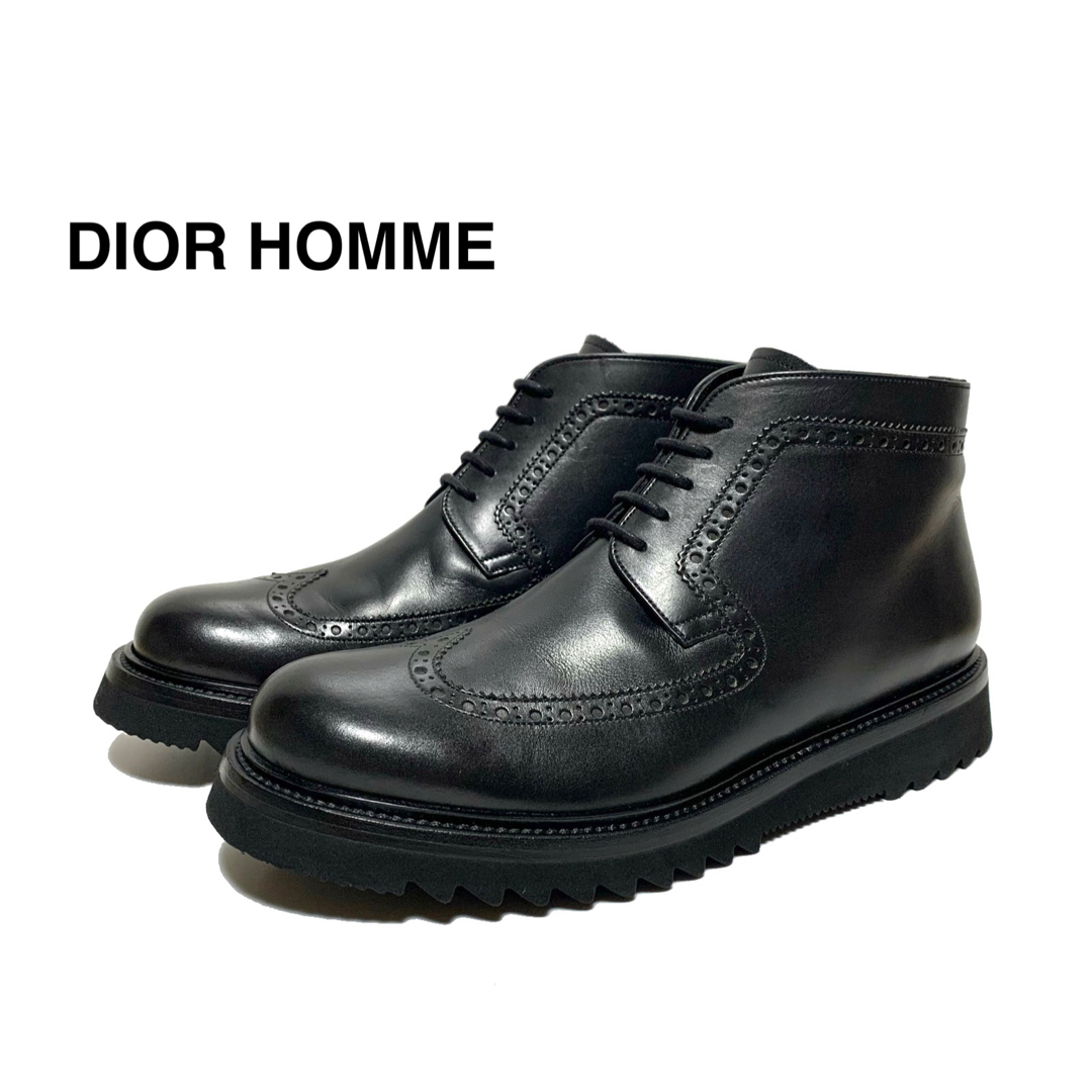 DIOR HOMME(ディオールオム)の☆美品 ディオールオム ウイングチップ レザー ショートブーツ 黒 イタリア製 メンズの靴/シューズ(ブーツ)の商品写真