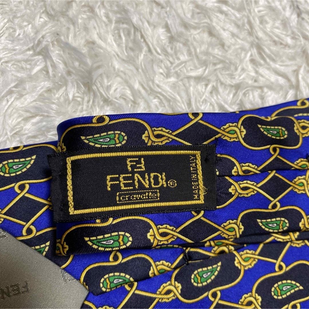 FENDI(フェンディ)のFENDI ネクタイ　総柄　ヨーロピアン　シルク　お洒落　奇抜　個性的 メンズのファッション小物(ネクタイ)の商品写真