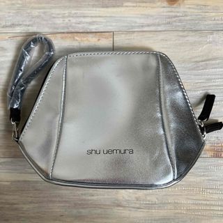 シュウウエムラ(shu uemura)のシュウウエムラ　シルバーメイクポーチ　ミニバッグ(ポーチ)