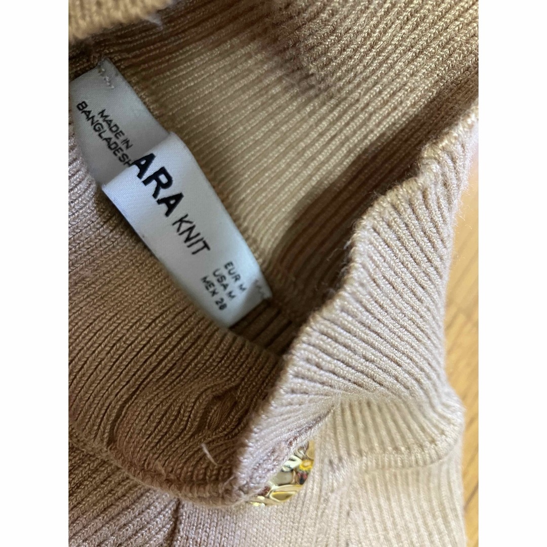 ZARA(ザラ)のZARA ボタントップス レディースのトップス(シャツ/ブラウス(長袖/七分))の商品写真